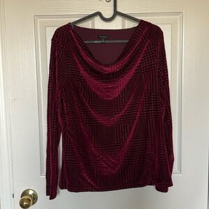 Talbots Women’s Scoop cowl neck Burgundy top. Size Small Herringbone pattern